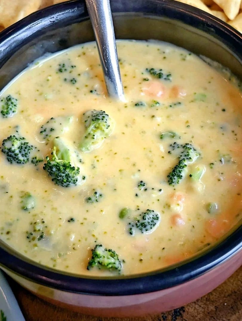 Panera Broccoli Cheese Soup: A Cozy, Easy-to-Make Delight