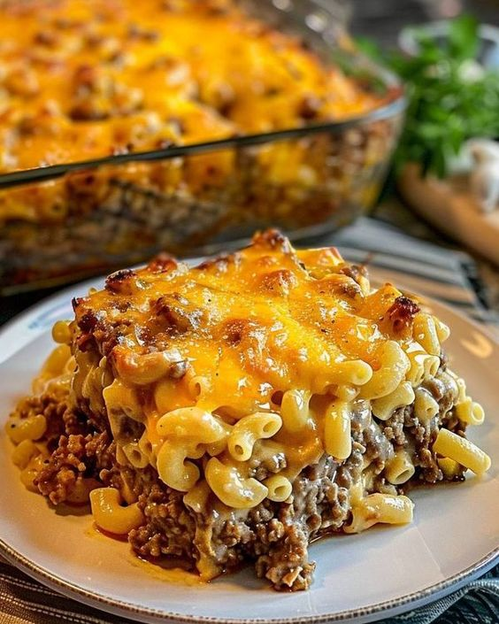 Mac and Cheese Meatloaf Casserole