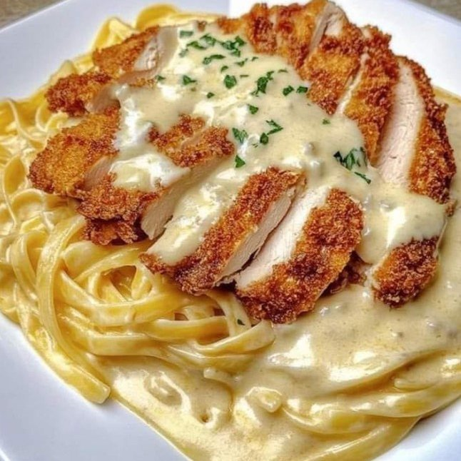 Crispy Chicken with Creamy Pasta