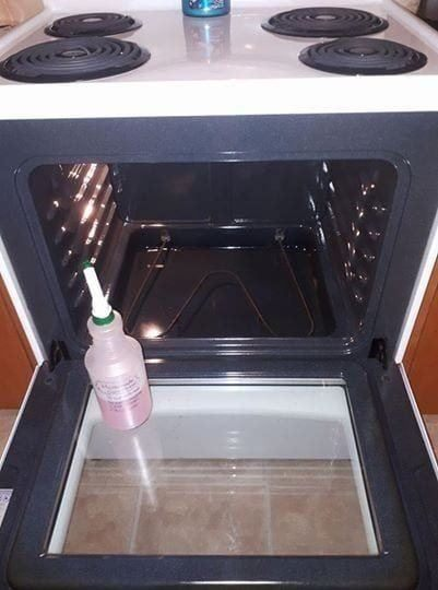 HOMEMADE OVEN CLEANER – A NATURAL AND EFFECTIVE SOLUTION FOR A SPARKLING KITCHEN